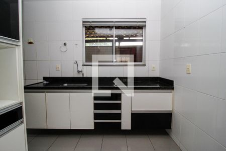 Cozinha de apartamento à venda com 3 quartos, 116m² em Eldorado, Contagem