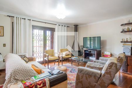 Casa à venda com 275m², 6 quartos e 4 vagas Casa à venda com 275m², 6 quartos e 4 vagasSala - Casa 2