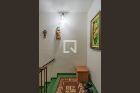 Casa à venda com 275m², 6 quartos e 4 vagas Casa à venda com 275m², 6 quartos e 4 vagasEntrada