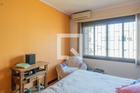 Casa à venda com 275m², 6 quartos e 4 vagas Casa à venda com 275m², 6 quartos e 4 vagasQuarto 2 - Casa 2