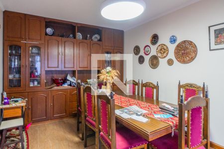 Casa à venda com 275m², 6 quartos e 4 vagas Casa à venda com 275m², 6 quartos e 4 vagasSala de jantar - Casa 2