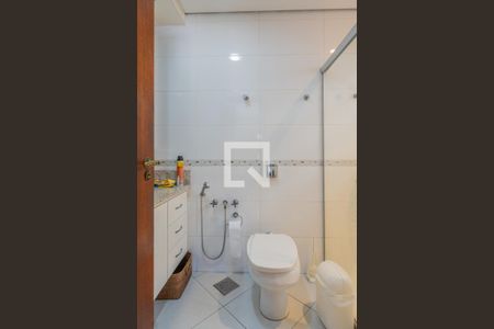 Casa à venda com 275m², 6 quartos e 4 vagas Casa à venda com 275m², 6 quartos e 4 vagasBanheiro do Quarto 1 - Casa 2