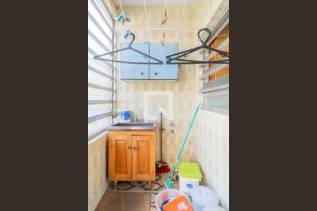 Casa à venda com 275m², 6 quartos e 4 vagas Casa à venda com 275m², 6 quartos e 4 vagasCozinha e Área de Serviço - Casa 1