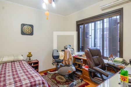 Casa à venda com 275m², 6 quartos e 4 vagas Casa à venda com 275m², 6 quartos e 4 vagasQuarto 3 - Casa 2