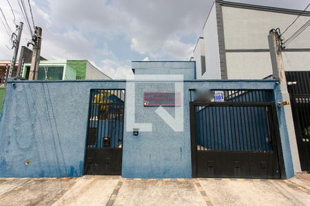 Casa de condomínio à venda com 95m², 3 quartos e 2 vagas Casa de condomínio à venda com 95m², 3 quartos e 2 vagasFachada