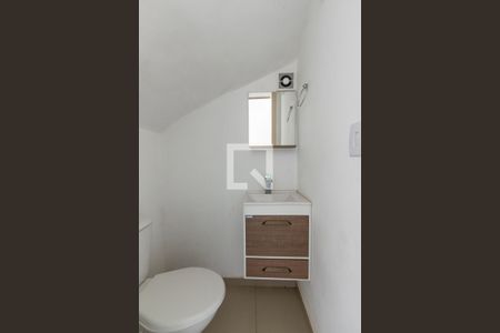 Lavabo de casa de condomínio à venda com 2 quartos, 75m² em Nonoai, Porto Alegre