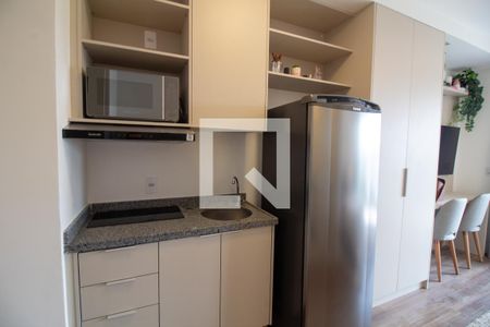 Cozinha de kitnet/studio para alugar com 1 quarto, 25m² em Santo Amaro, São Paulo