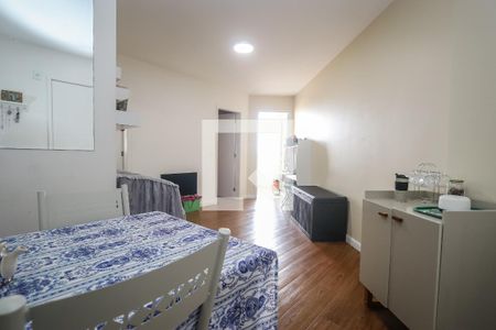 Sala de apartamento à venda com 2 quartos, 51m² em Jardim Monte Alegre, Taboão da Serra