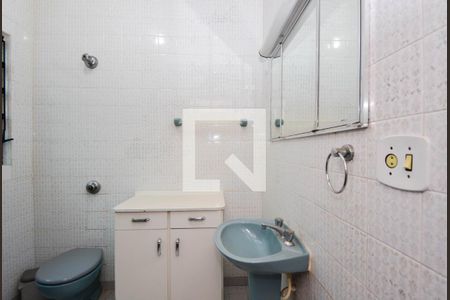 Banheiro de casa à venda com 3 quartos, 220m² em Vila Adelaide Perella, Guarulhos