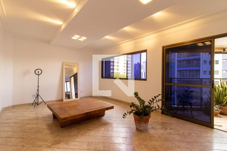 Sala de apartamento para alugar com 3 quartos, 208m² em Cambuí, Campinas