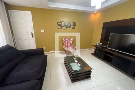 Sala de casa para alugar com 3 quartos, 120m² em Parque Laguna E Dourados, Duque de Caxias