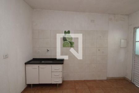 Kitnet de casa para alugar com 0 quarto, 16m² em Chácara Seis de Outubro, São Paulo