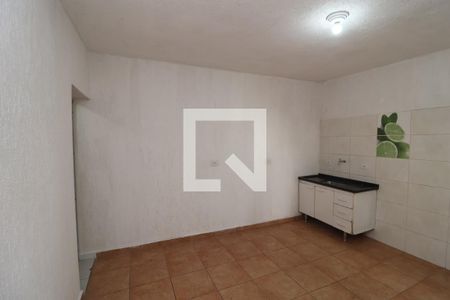 Kitnet de casa para alugar com 0 quarto, 16m² em Chácara Seis de Outubro, São Paulo