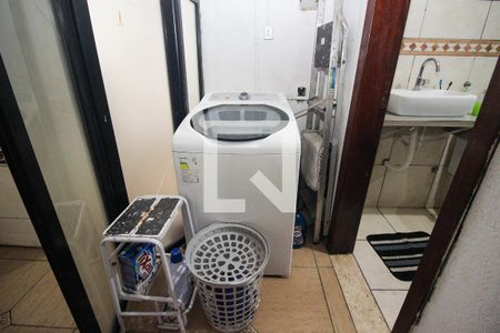 Casa à venda com 147m², 4 quartos e 4 vagas Casa à venda com 147m², 4 quartos e 4 vagasBanheiro 2