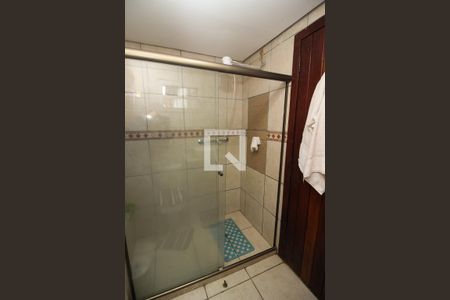 Casa à venda com 147m², 4 quartos e 4 vagas Casa à venda com 147m², 4 quartos e 4 vagasBanheiro 1