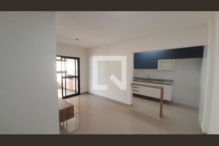 Sala de apartamento para alugar com 2 quartos, 79m² em Mirim, Praia Grande