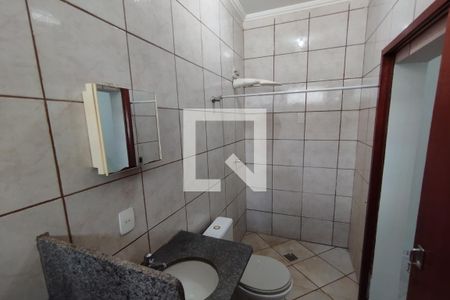 Banheiro Social de kitnet/studio para alugar com 1 quarto, 29m² em Recanto Cruzeiro do Sul, Ribeirão Preto