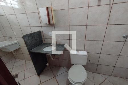 Banheiro Social de kitnet/studio para alugar com 1 quarto, 29m² em Recanto Cruzeiro do Sul, Ribeirão Preto