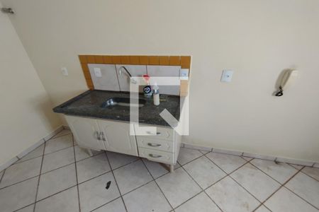 Cozinha de kitnet/studio para alugar com 1 quarto, 28m² em Recanto Cruzeiro do Sul, Ribeirão Preto