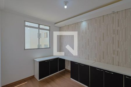 Quarto 1 de apartamento para alugar com 2 quartos, 45m² em Cabral, Contagem