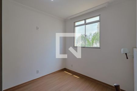 Quarto 2 de apartamento para alugar com 2 quartos, 45m² em Cabral, Contagem