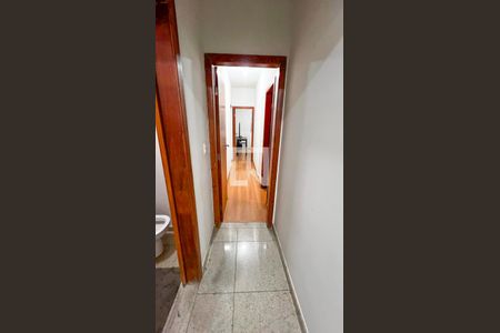 Corredor de apartamento à venda com 4 quartos, 123m² em Nova Floresta, Belo Horizonte