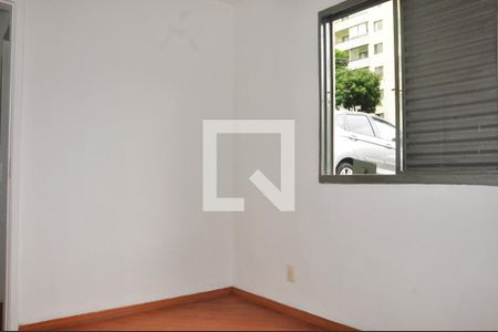 Detalhe - Quarto 01 de apartamento para alugar com 3 quartos, 64m² em Vila Palmeiras, São Paulo