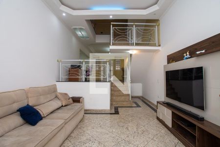 Sala de TV de casa à venda com 4 quartos, 328m² em Parque Renato Maia, Guarulhos