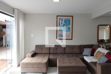 Sala de TV de casa à venda com 4 quartos, 212m² em São Luiz, Belo Horizonte