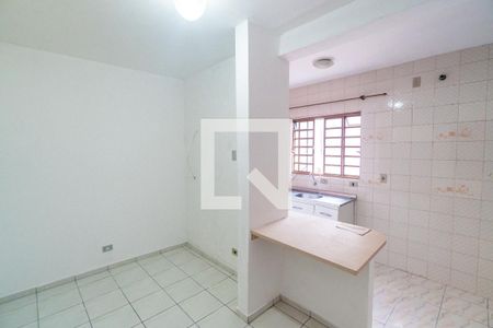 Sala de casa para alugar com 1 quarto, 35m² em Vila Guarani (zona Sul), São Paulo