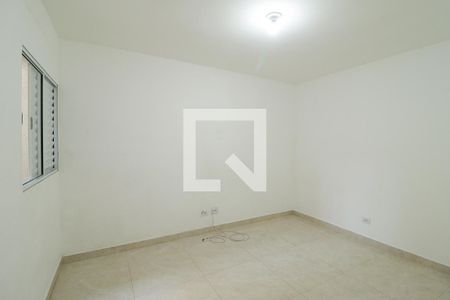 Quarto 1 de apartamento para alugar com 2 quartos, 40m² em Vila Prado, São Paulo