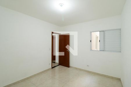 Quarto 1 de apartamento para alugar com 2 quartos, 40m² em Vila Prado, São Paulo