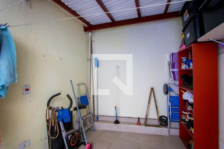 Quintal do quarto 1 de apartamento à venda com 2 quartos, 80m² em Vila Vitória, Santo André