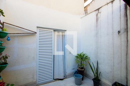 Quintal do quarto 1 de apartamento à venda com 2 quartos, 80m² em Vila Vitória, Santo André