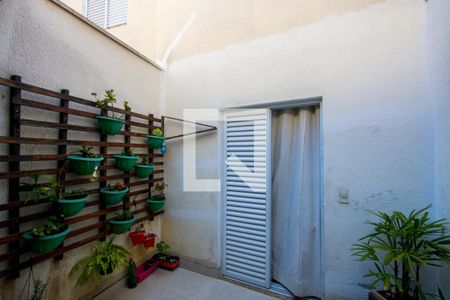 Quintal do quarto 1 de apartamento à venda com 2 quartos, 80m² em Vila Vitória, Santo André