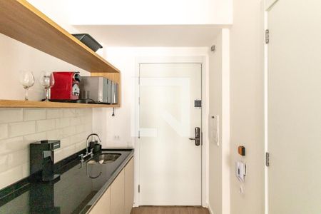 Cozinha de apartamento para alugar com 1 quarto, 24m² em Moema, São Paulo