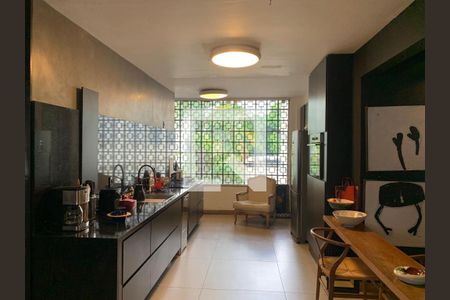 Cozinha de apartamento à venda com 2 quartos, 190m² em Santo Agostinho, Belo Horizonte