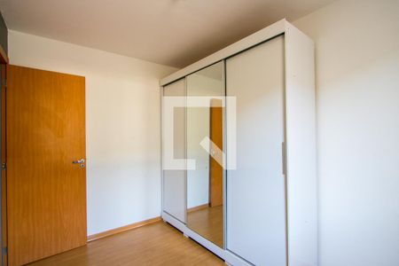 Quarto 2 de apartamento para alugar com 2 quartos, 46m² em Parque São Vicente, Mauá