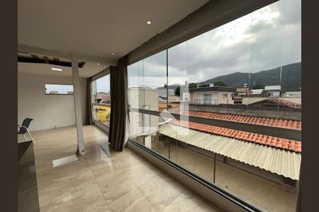 Casa à venda com 5 quartos, 210m² em Piratininga, Niterói