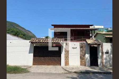 Casa à venda com 4 quartos, 400m² em Itaipu, Niterói