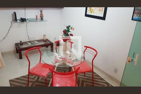 Casa à venda com 3 quartos, 220m² em Maravista, Niterói