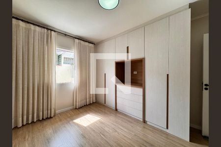 Quarto 1 de casa à venda com 2 quartos, 149m² em Vila Linda, Santo André