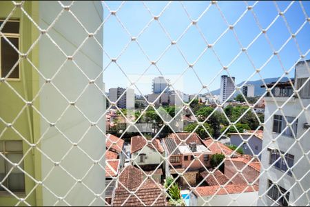 Vista do Quarto 1 de apartamento para alugar com 2 quartos, 65m² em Grajaú, Rio de Janeiro