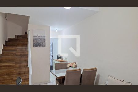 Sala de casa para alugar com 2 quartos, 62m² em Guilhermina, Praia Grande