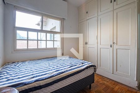 Quarto 2 de casa à venda com 3 quartos, 400m² em Jardim Paulistano, São Paulo