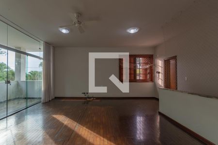 Sala 3 de casa à venda com 5 quartos, 400m² em São Luiz, Belo Horizonte