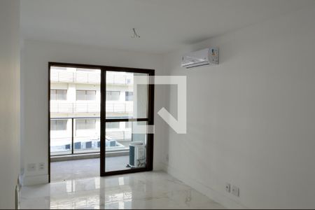 Sala/Quarto de apartamento para alugar com 1 quarto, 39m² em Freguesia (jacarepaguá), Rio de Janeiro