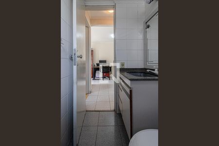 banheiro social_4 de apartamento à venda com 2 quartos, 48m² em Jardim Vergueiro, São Paulo