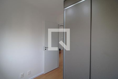 Quarto 2 de apartamento para alugar com 2 quartos, 47m² em Vila Constança, São Paulo