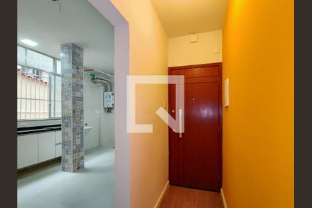 Entrada de apartamento à venda com 2 quartos, 80m² em Grajaú, Rio de Janeiro